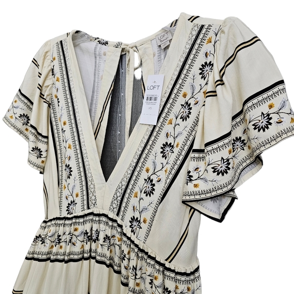 Nwt LOFT Creme/Black/Gold Floral Cap Sleeve V Neckline Resort Wear - Picture 7 of 17